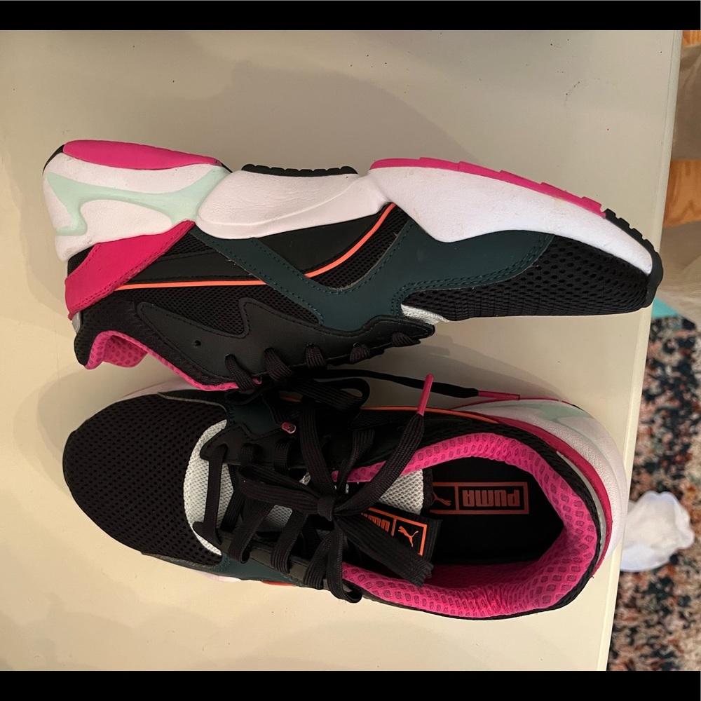 Puma Sneakers
